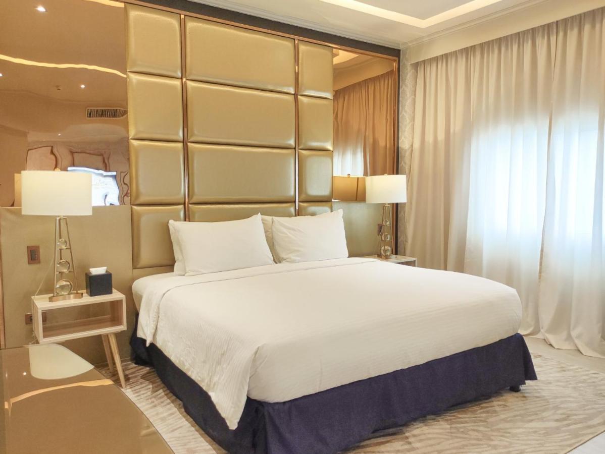 The Monarch Hotel Calasiao Екстериор снимка