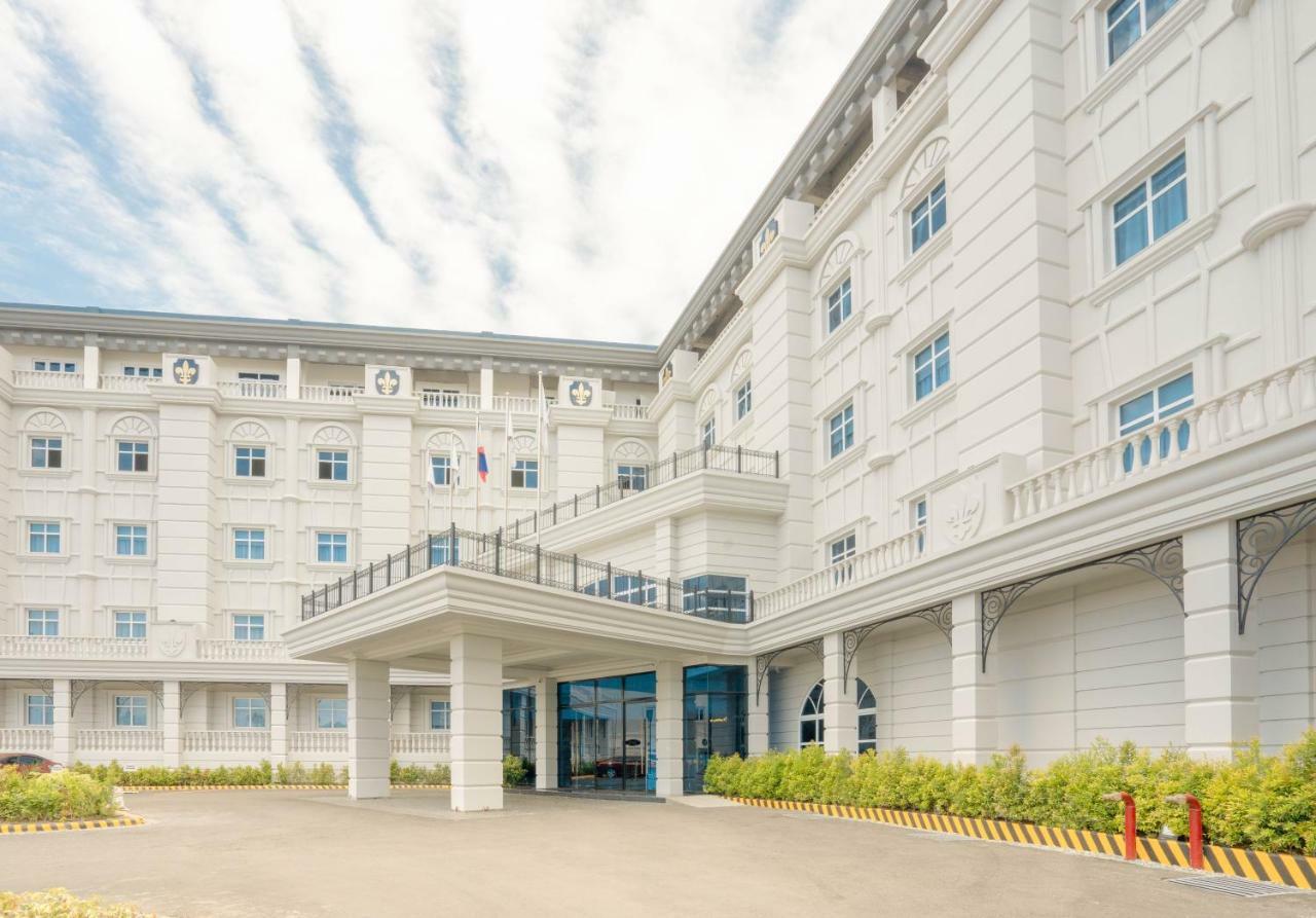 The Monarch Hotel Calasiao Екстериор снимка
